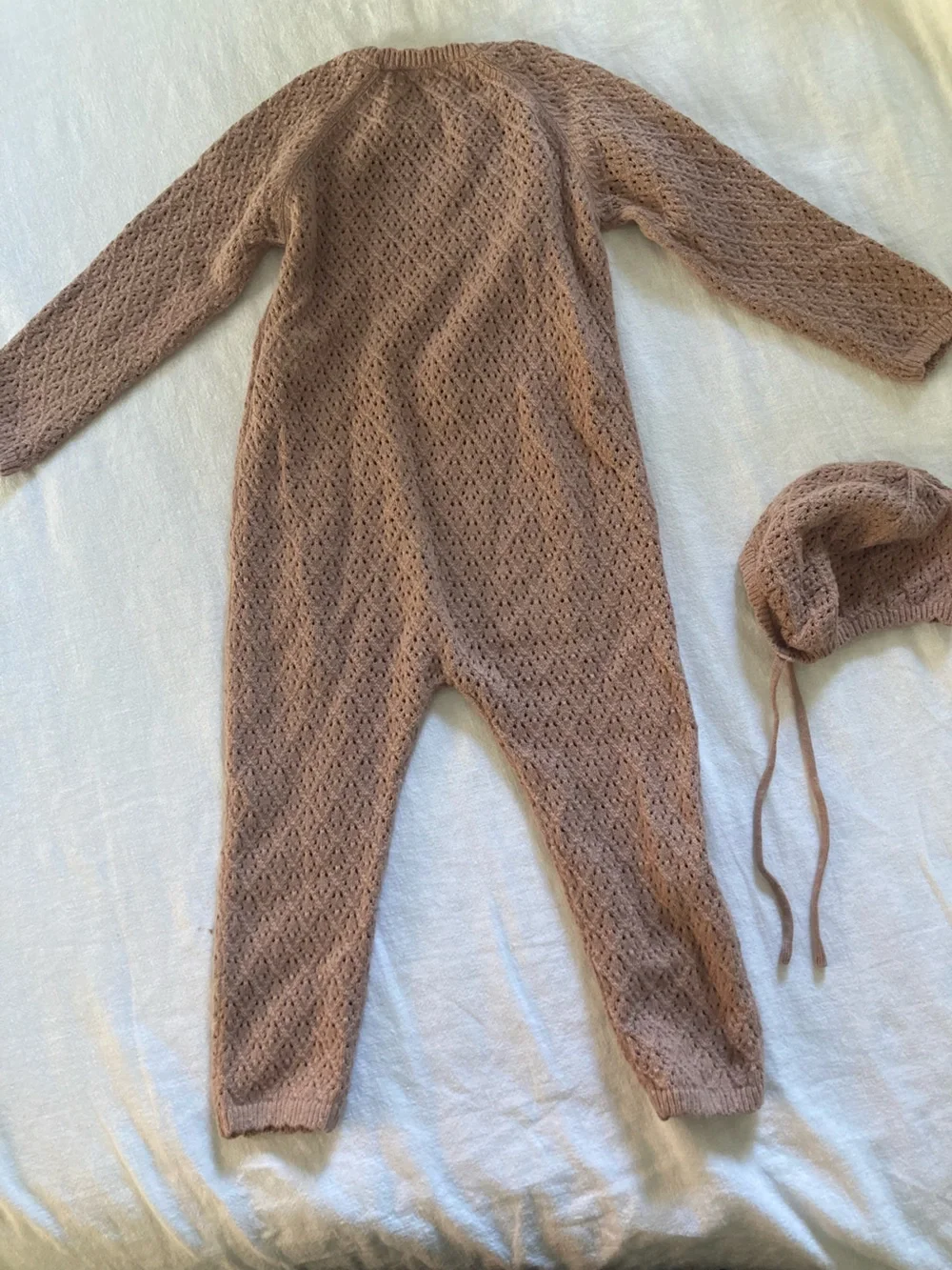 Zara infant girls knit one piece with matching bonnet. Size 12-18 months